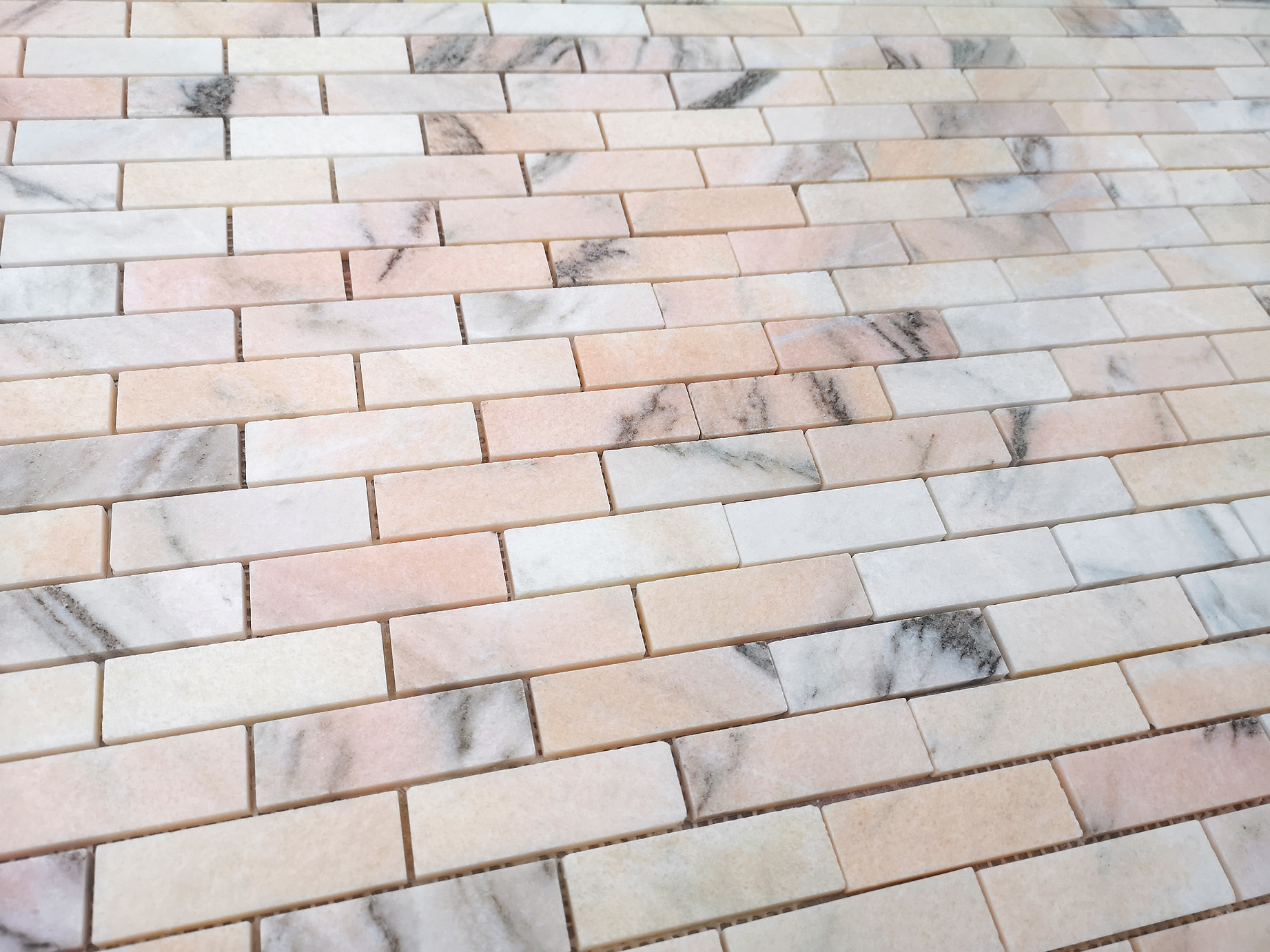 Мозаика Rosa Salmone POL 23x73x7 / коллекция Pietrine 7 mm / производитель Caramelle  LeeDo / страна Китай