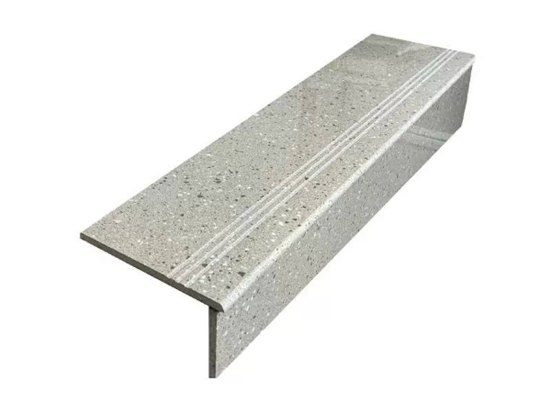 Керамическая плитка Ступень фронтальная часть комплекта Terazzo Poiish Silver 30*120 / коллекция Terazzo Silver / производитель Armano / страна Индия